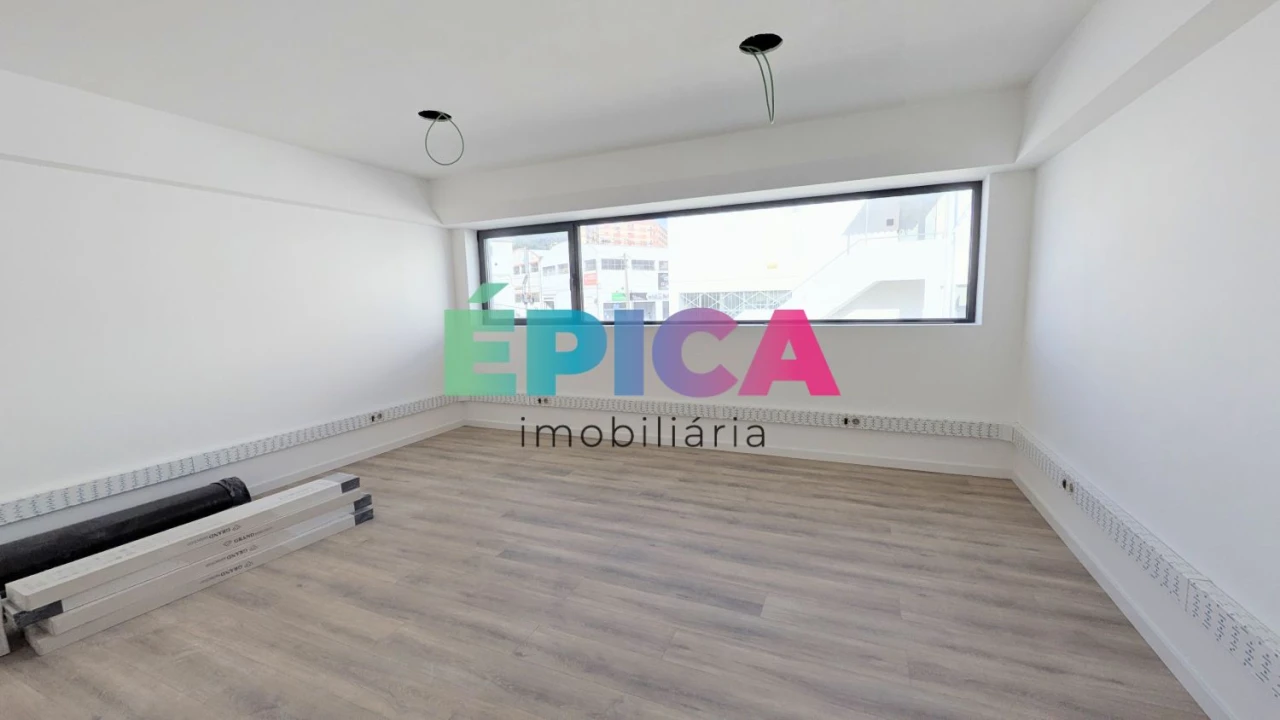 Loja para Arrendamento em Odivelas Foto 14