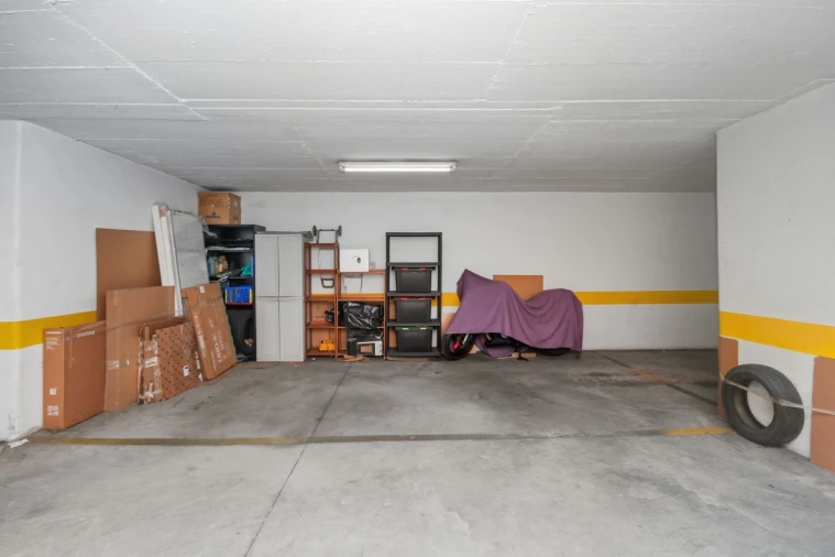 Apartamento T2 para Venda em Rio de Mouro Foto 24