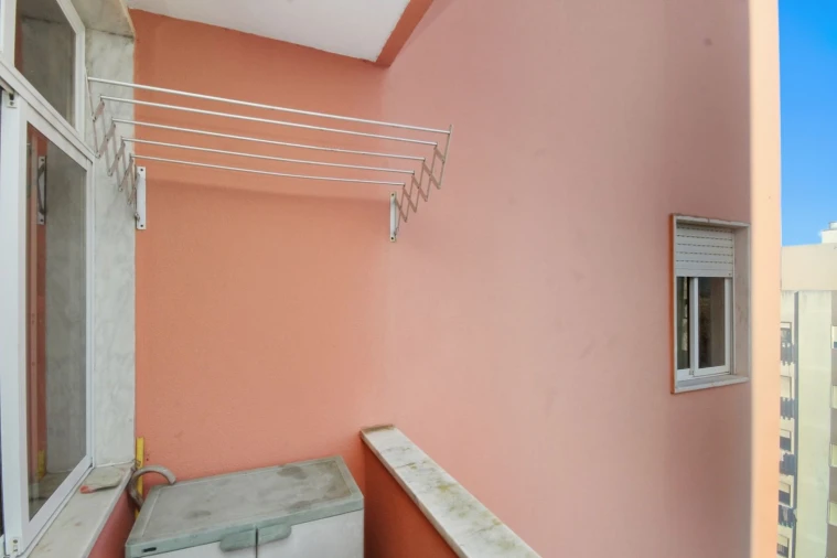 Apartamento T2 para Venda em Rio de Mouro Foto 26