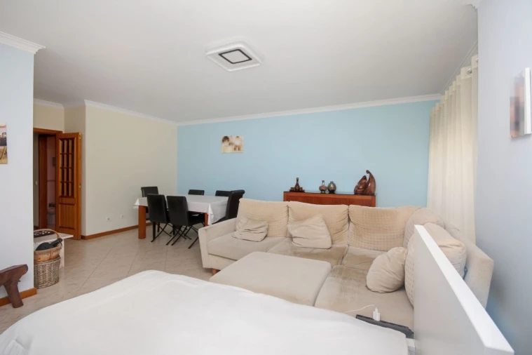 Apartamento T2 para Venda em Rio de Mouro Foto 6