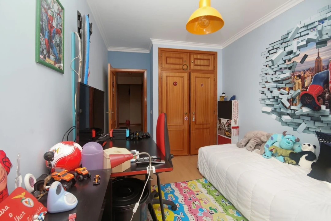 Apartamento T2 para Venda em Rio de Mouro Foto 17