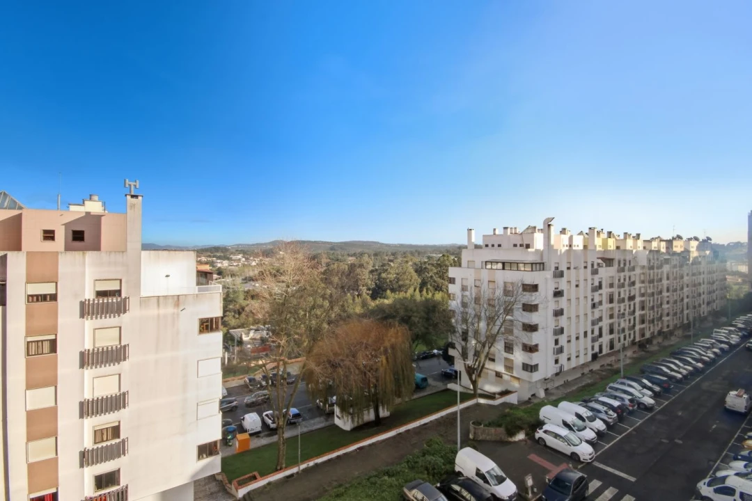 Apartamento T2 para Venda em Rio de Mouro Foto 27