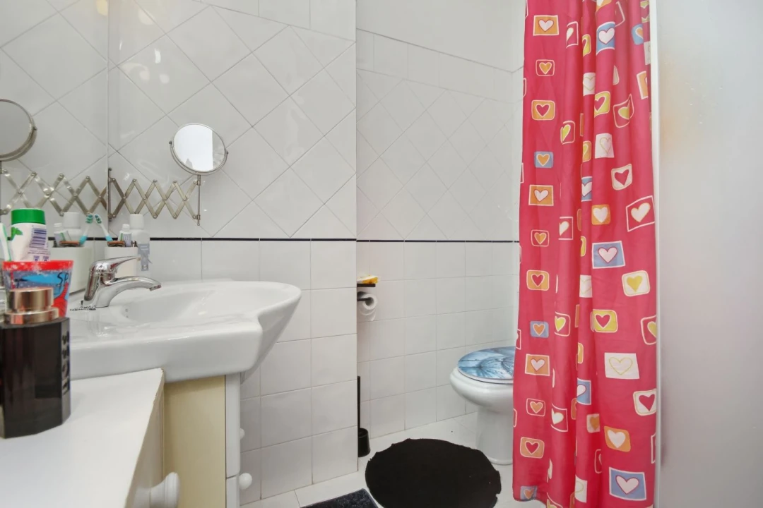 Apartamento T2 para Venda em Rio de Mouro Foto 8