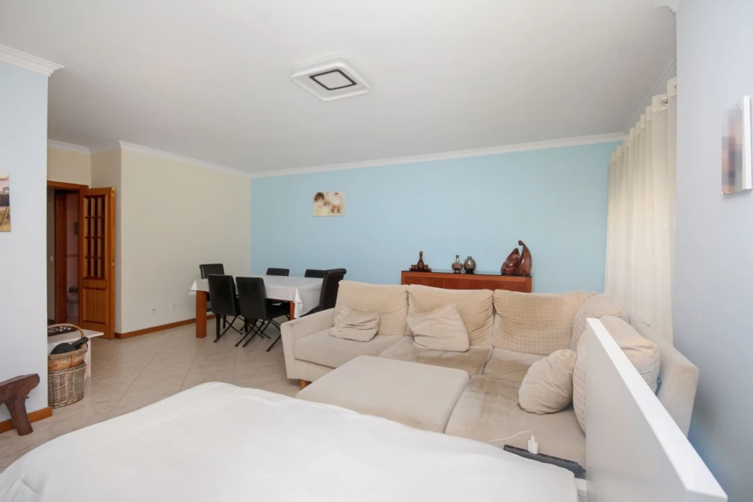Apartamento T2 para Venda em Rio de Mouro Foto 6