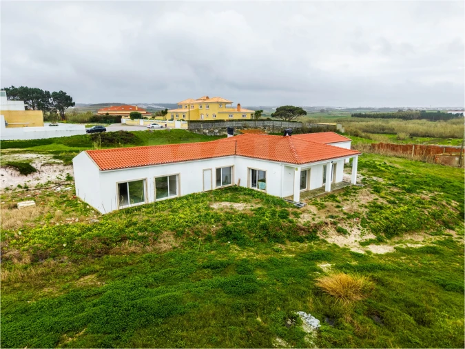 Moradia T4 para Venda em Ferrel Foto 8