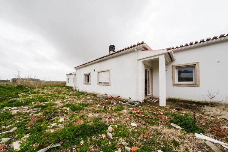 Moradia T4 para Venda em Ferrel Foto 12