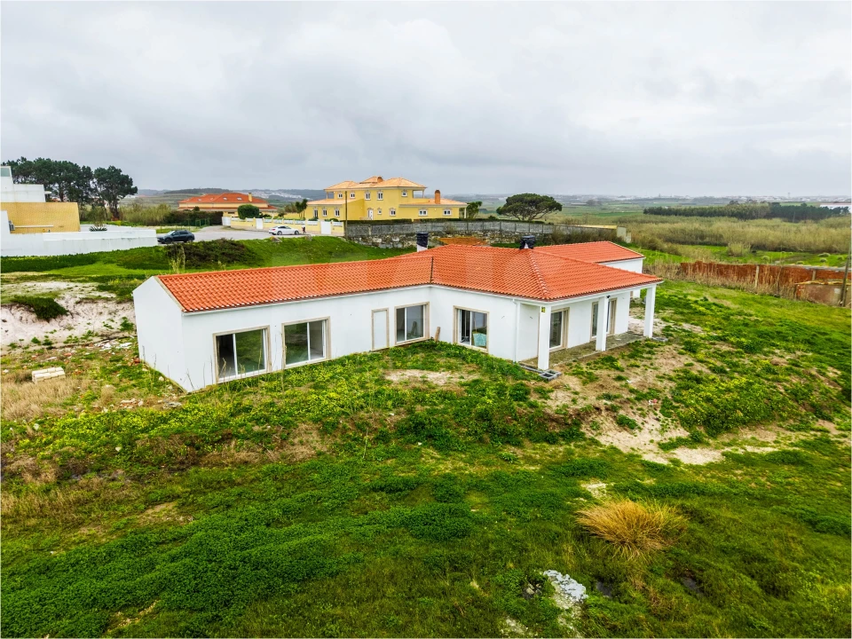 Moradia T4 para Venda em Ferrel Foto 8