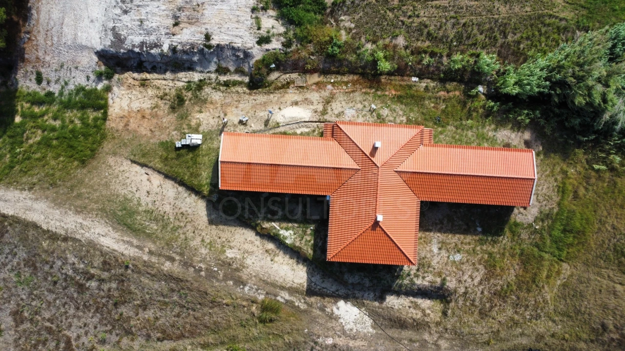 Moradia T4 para Venda em Ferrel Foto 8