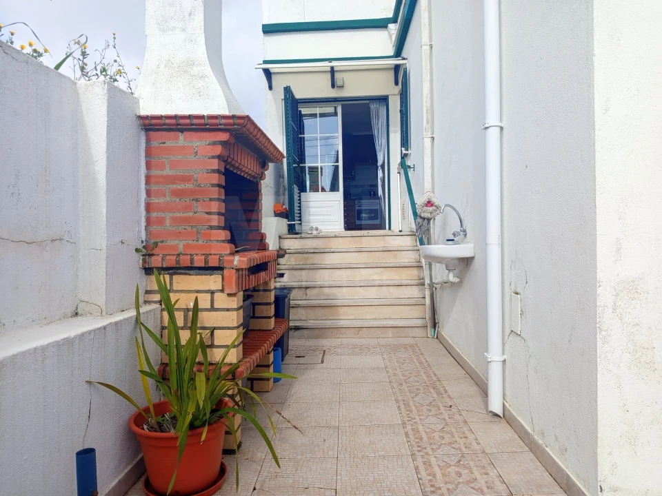 Moradia T4 para Venda em Moita dos Ferreiros Foto 4