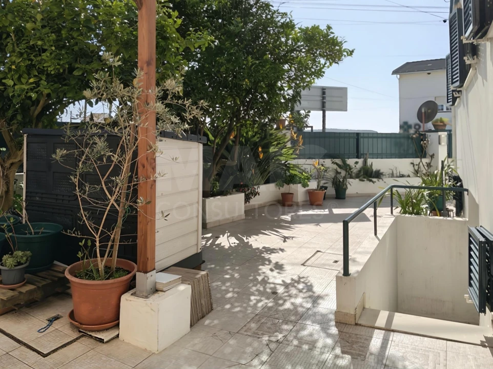 Moradia T4 para Venda em Moita dos Ferreiros Foto 4
