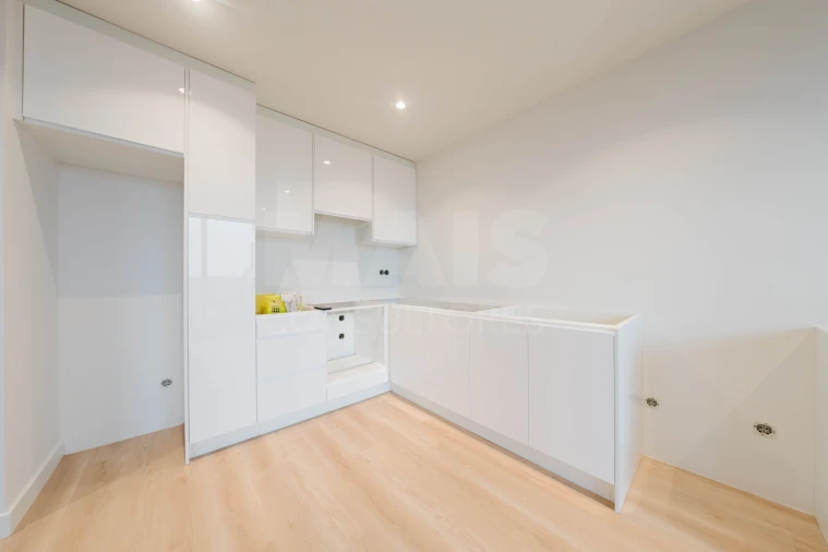 Moradia T3 para Venda em Atouguia da Baleia Foto 5