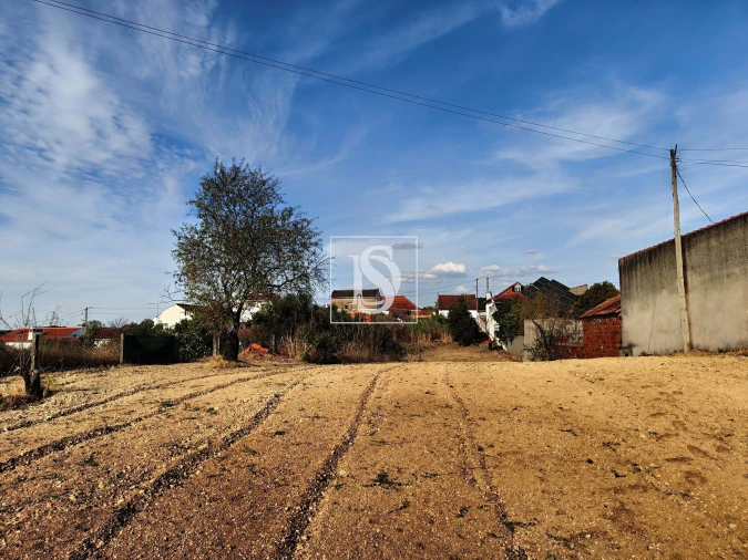 Moradia T2 para Venda em Olaia e Paço Foto 1