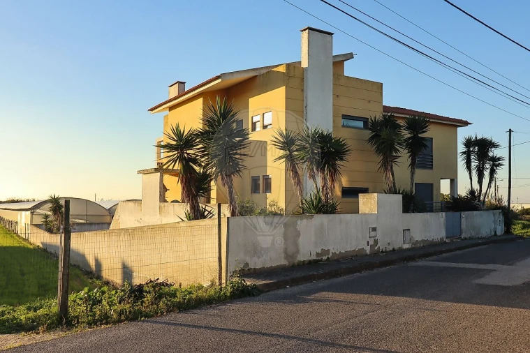 Moradia T5 para Venda em Silveira Foto 5