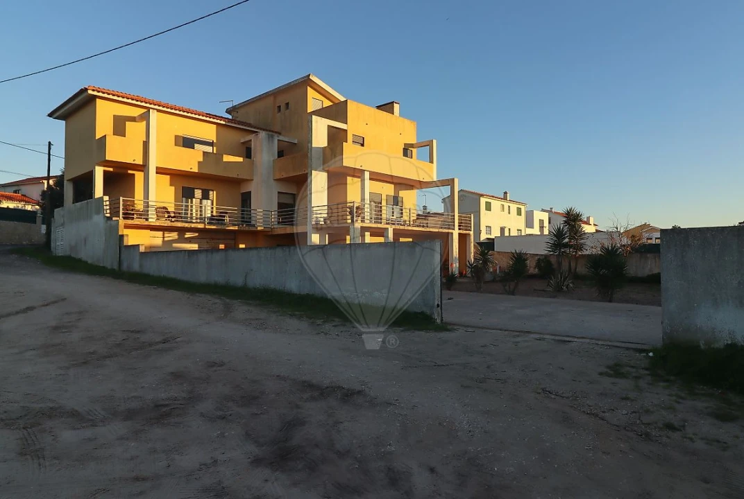 Moradia T5 para Venda em Silveira Foto 6