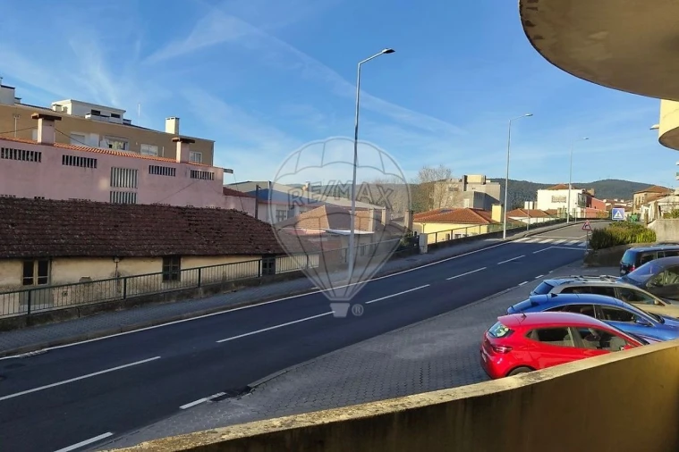 Loja para Venda em Vila Chã, Codal e Vila Cova de Perrinho Foto 2