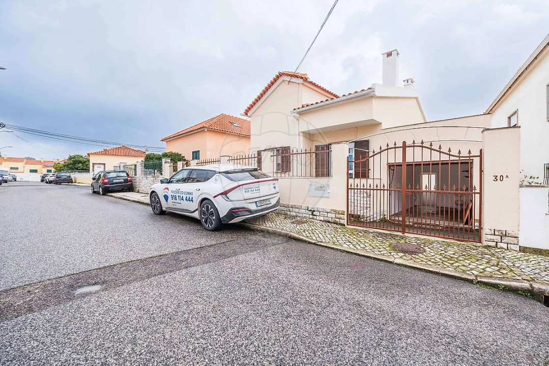 Moradia T3 para Venda em Carnaxide e Queijas Foto 4