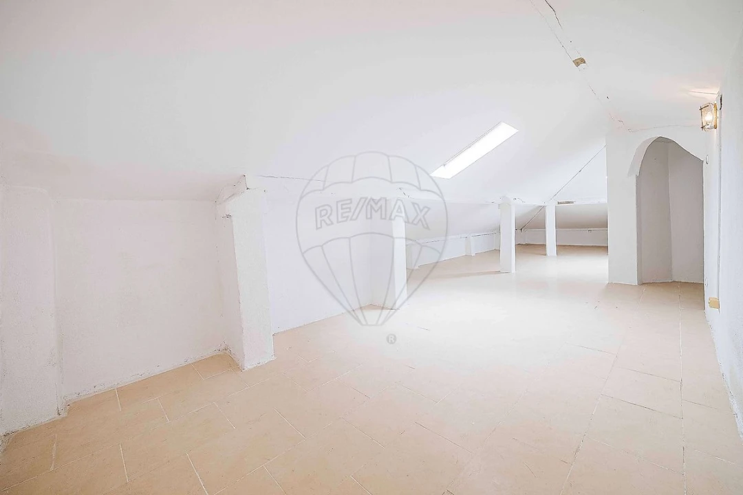 Moradia T3 para Venda em Carnaxide e Queijas Foto 14