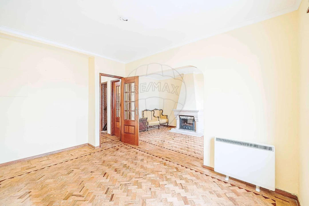 Moradia T3 para Venda em Carnaxide e Queijas Foto 35