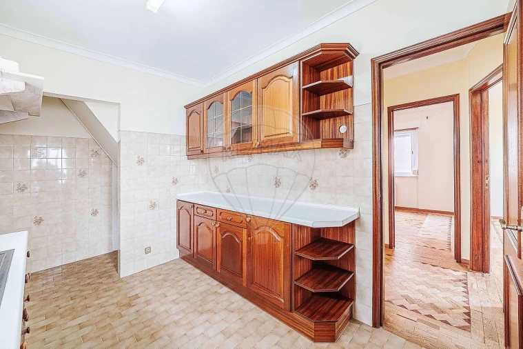 Moradia T3 para Venda em Carnaxide e Queijas Foto 23