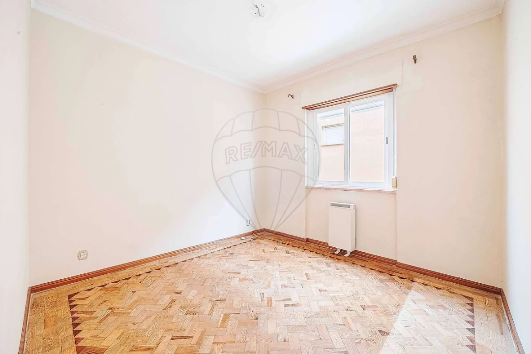 Moradia T3 para Venda em Carnaxide e Queijas Foto 28