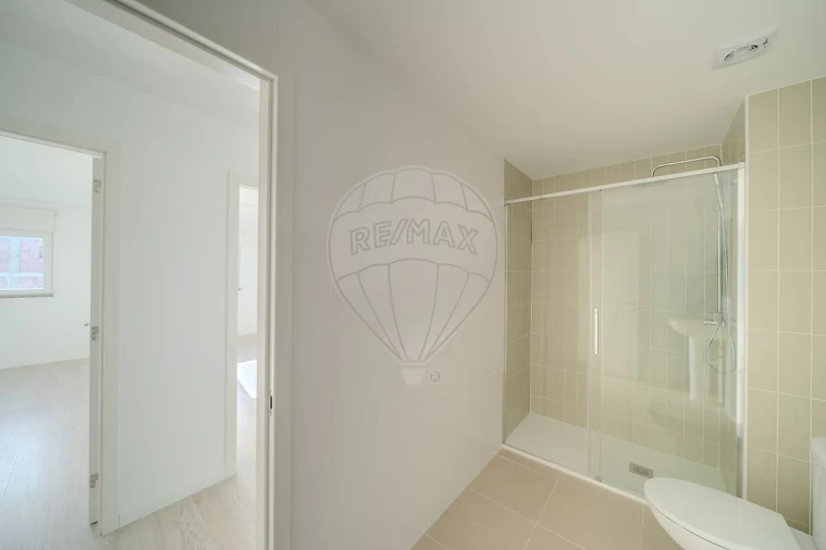 Apartamento T2 para Arrendamento em Aradas Foto 16