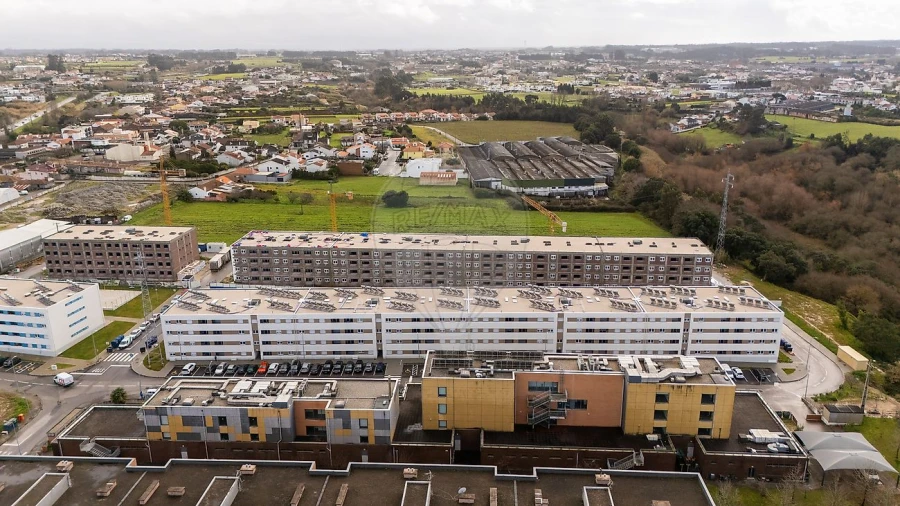 Apartamento T2 para Arrendamento em Aradas Foto 8