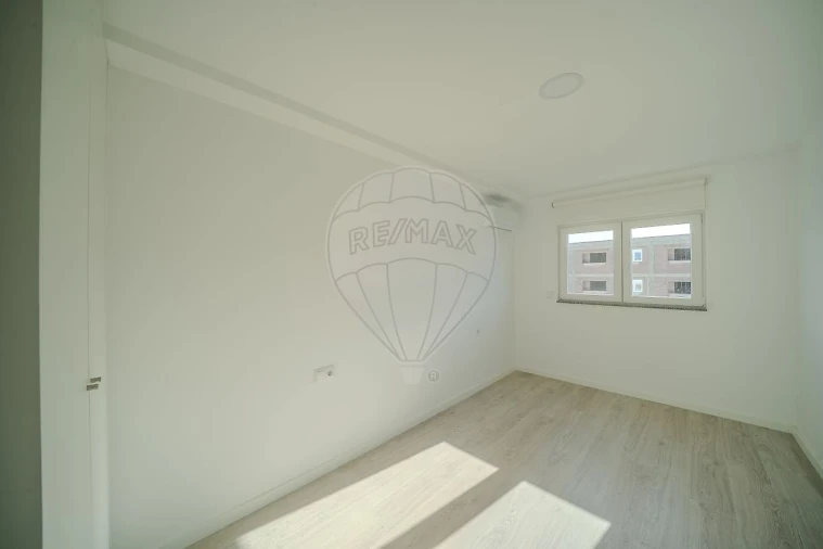 Apartamento T2 para Arrendamento em Aradas Foto 18