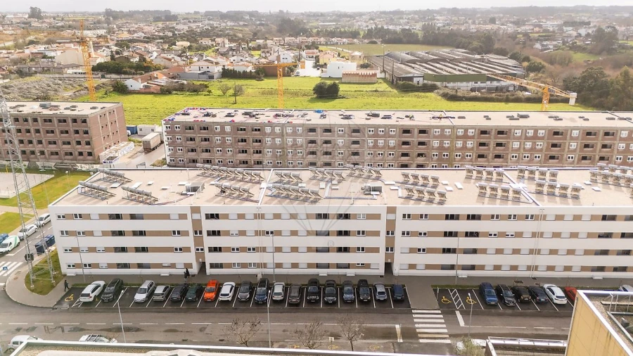 Apartamento T2 para Arrendamento em Aradas Foto 2