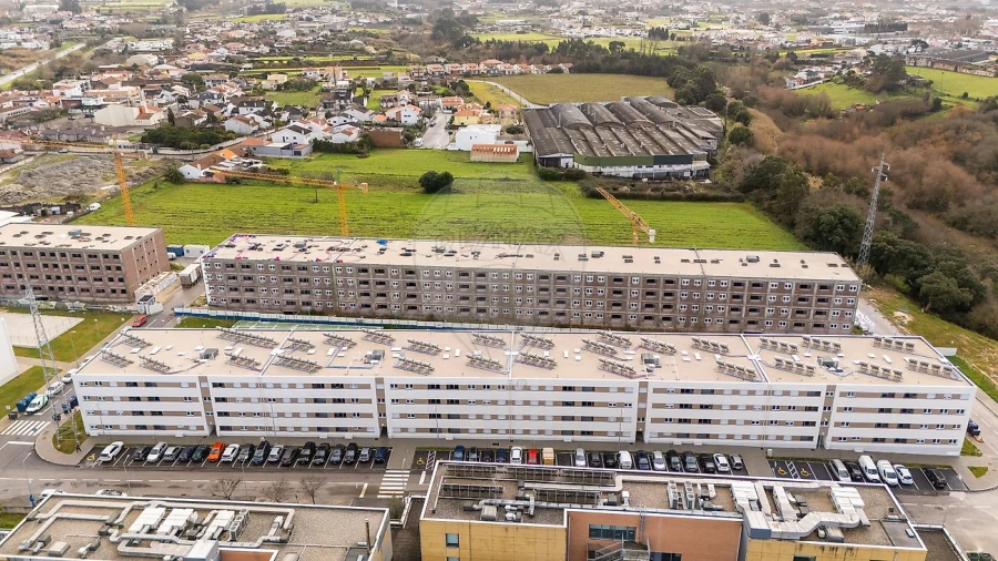 Apartamento T2 para Arrendamento em Aradas Foto 9