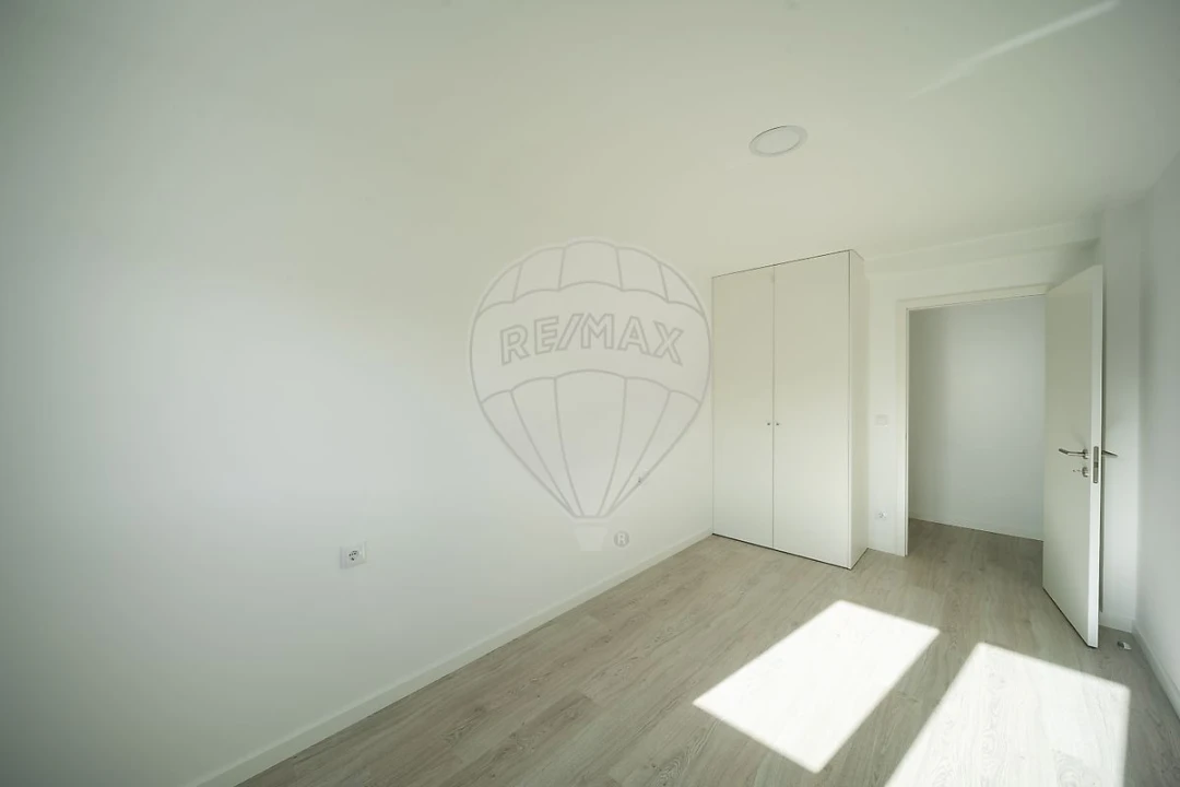 Apartamento T2 para Arrendamento em Aradas Foto 22