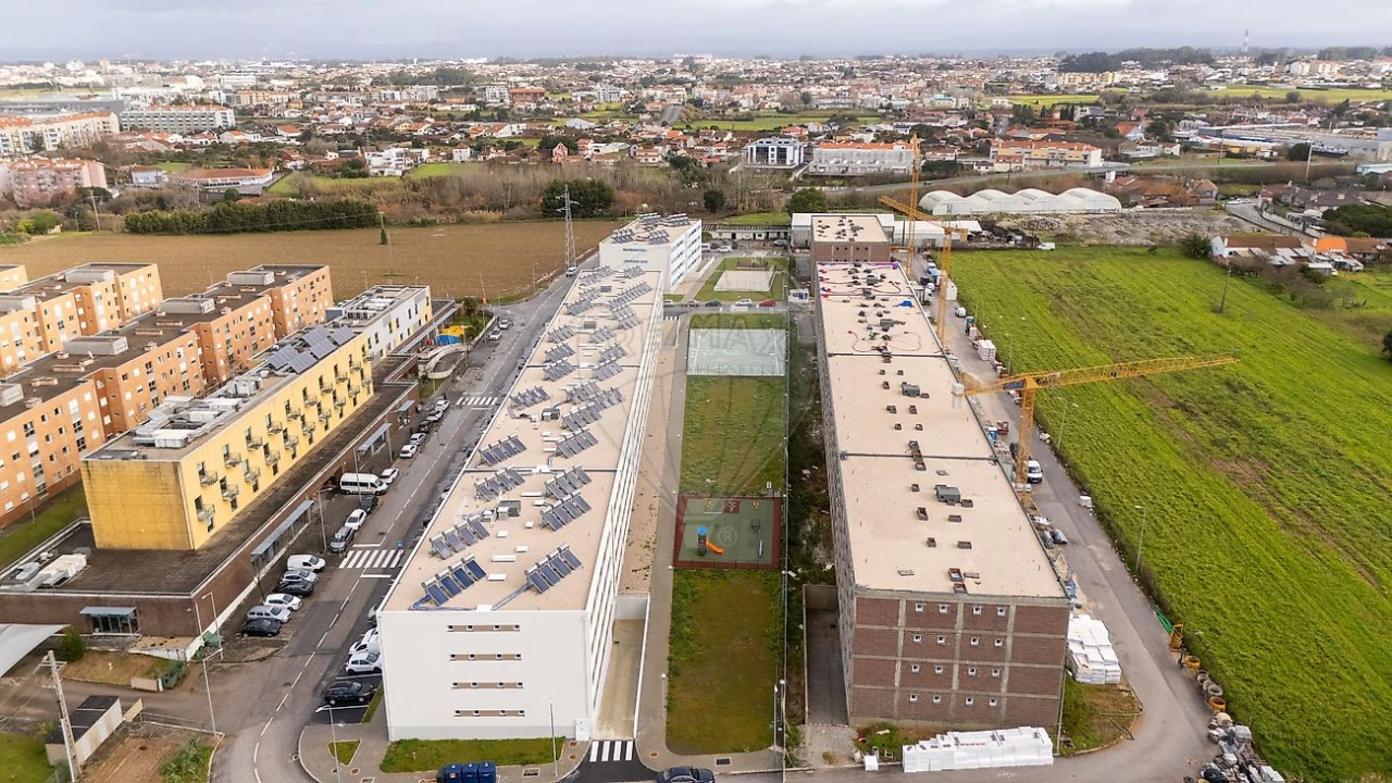 Apartamento T2 para Arrendamento em Aradas Foto 4