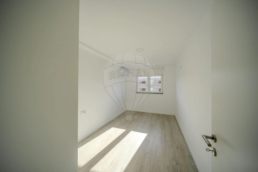 Apartamento T2 para Arrendamento em Aradas Foto 17