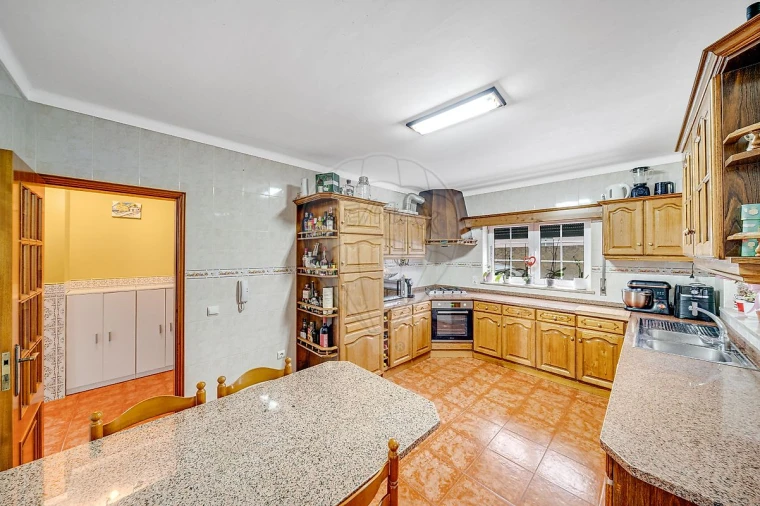 Moradia T4 para Venda em Oliveira do Bairro Foto 8