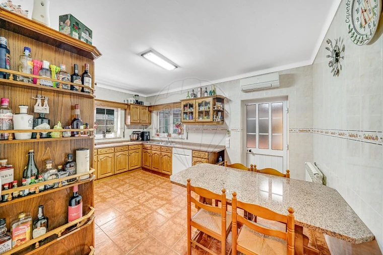 Moradia T4 para Venda em Oliveira do Bairro Foto 6