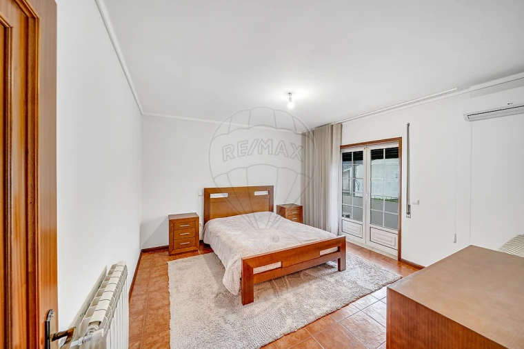 Moradia T4 para Venda em Oliveira do Bairro Foto 9