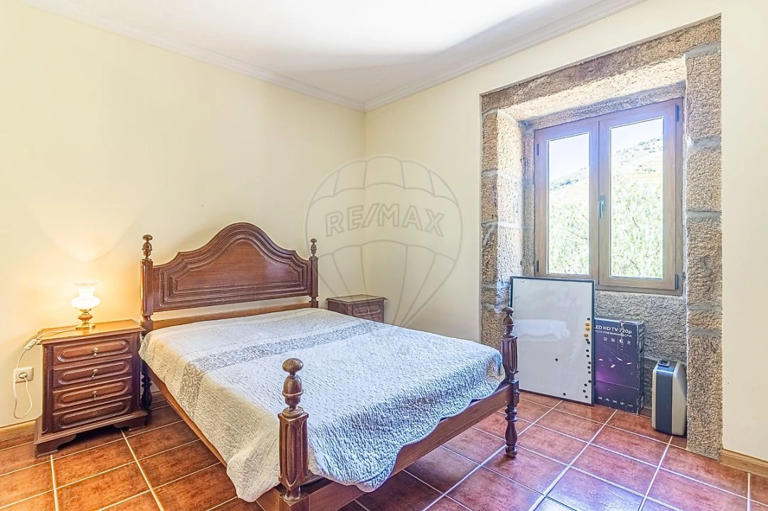 Quinta T0 para Venda em Lousa Foto 16