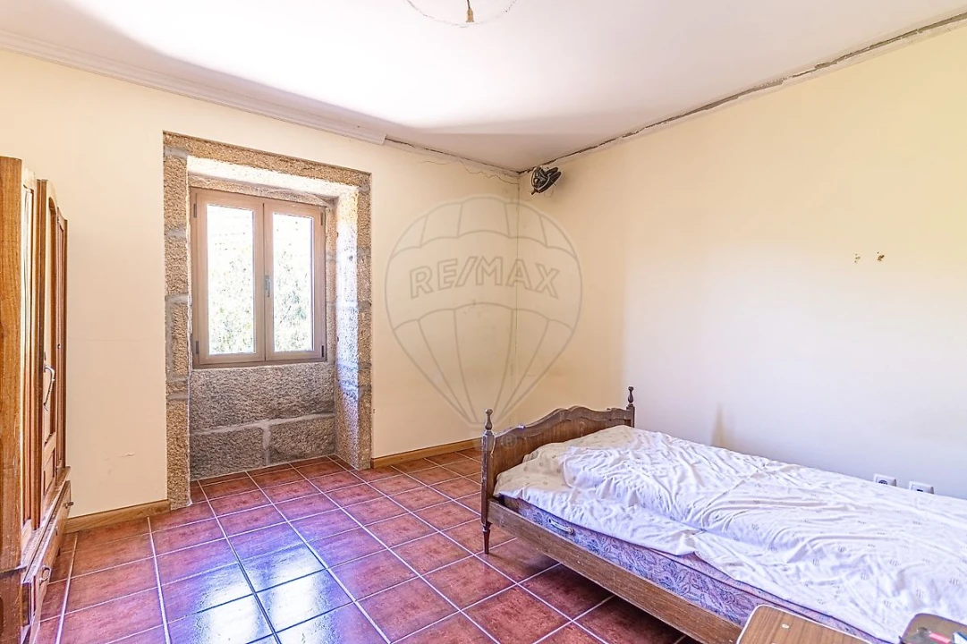 Quinta T0 para Venda em Lousa Foto 17