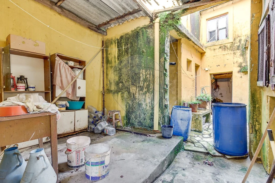 Moradia T6 para Venda em Santo Isidoro Foto 15