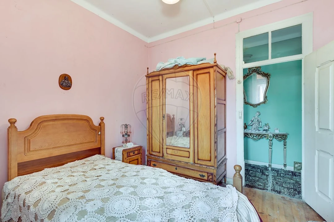 Moradia T6 para Venda em Santo Isidoro Foto 31