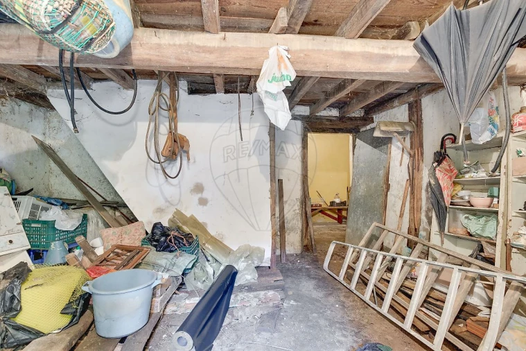 Moradia T6 para Venda em Santo Isidoro Foto 20