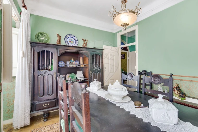 Moradia T6 para Venda em Santo Isidoro Foto 26