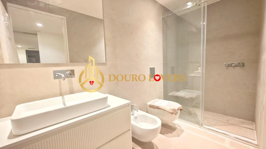 Apartamento T3 para Venda em São Felix da Marinha Foto 9