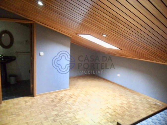 Apartamento T2 para Venda em Vilar de Andorinho Foto 8