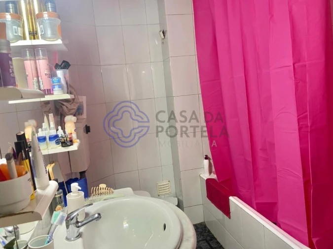 Apartamento T2 para Venda em Vilar de Andorinho Foto 18