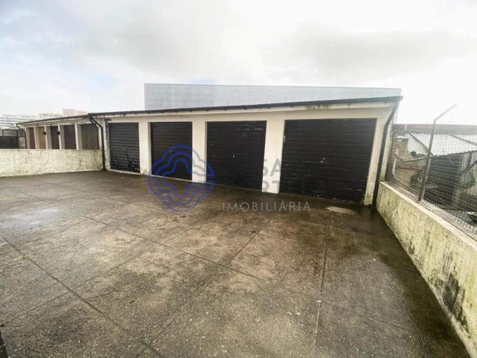 Apartamento T2 para Venda em Vilar de Andorinho Foto 9