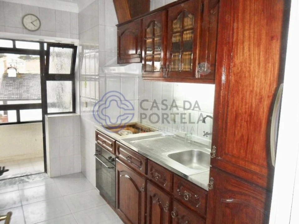 Apartamento T2 para Venda em Vilar de Andorinho Foto 1