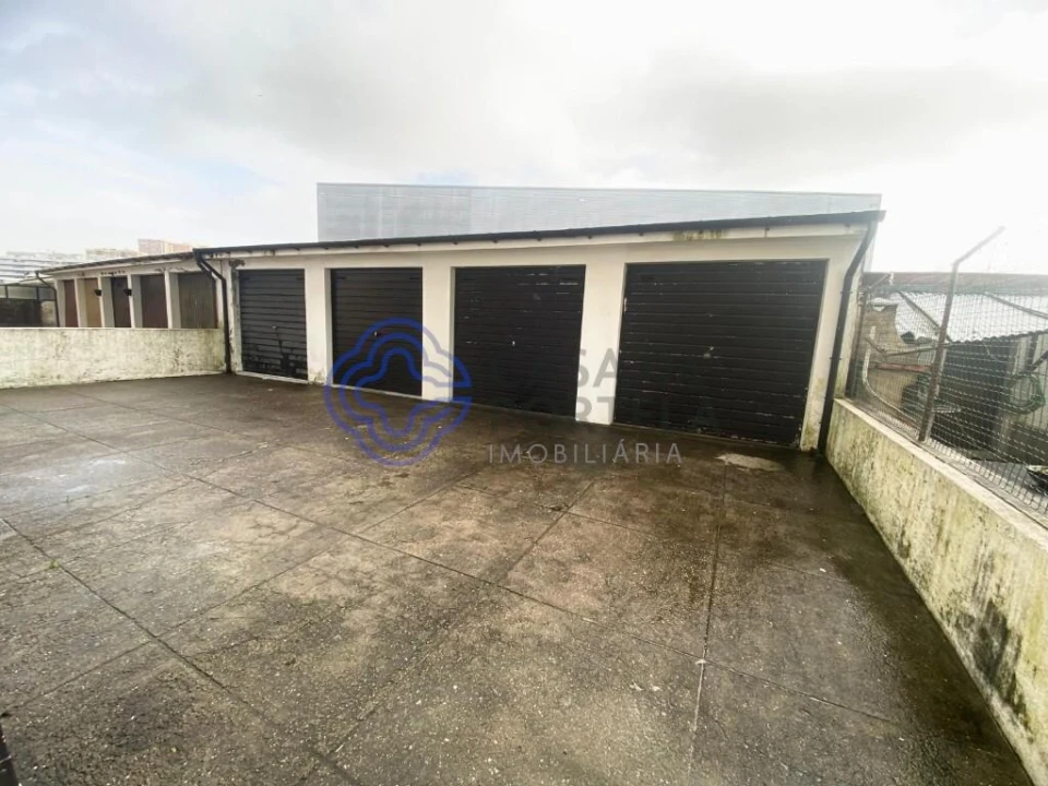 Apartamento T2 para Venda em Vilar de Andorinho Foto 9