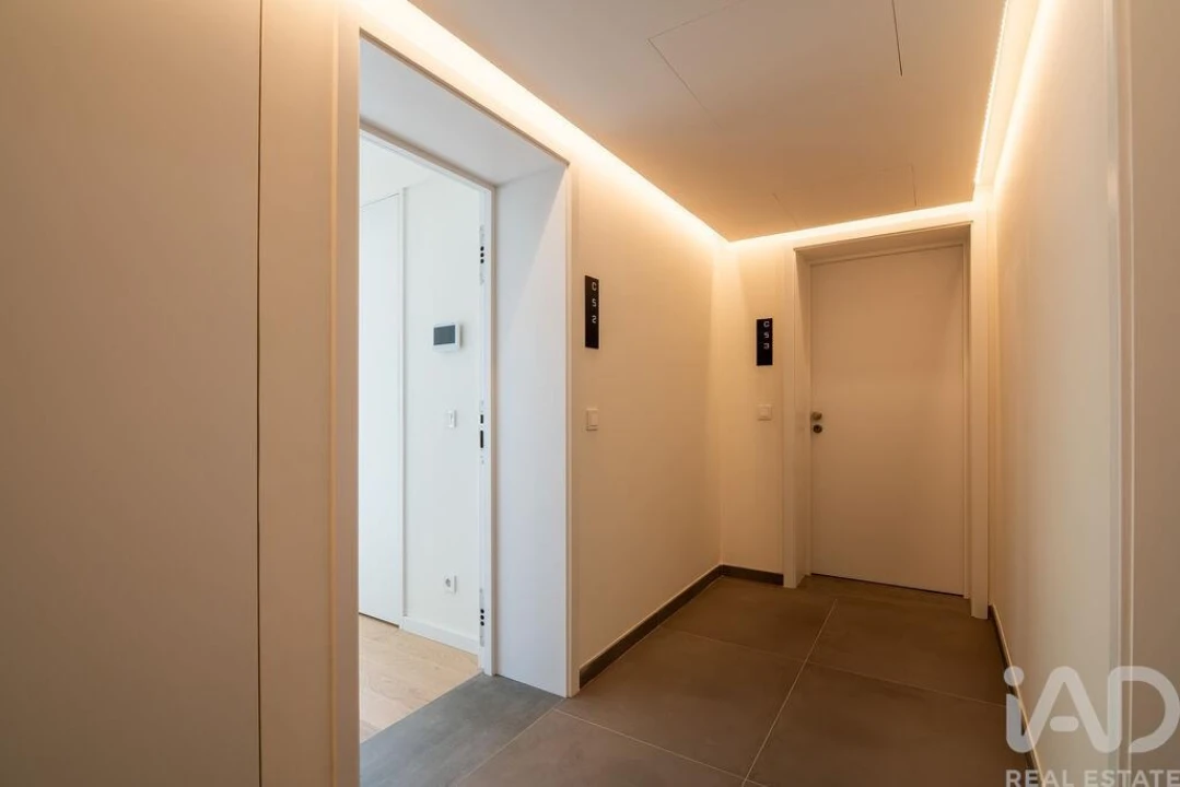 Apartamento T1 para Venda em Avenidas Novas Foto 9