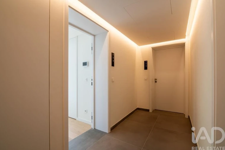 Apartamento T1 para Venda em Avenidas Novas Foto 9