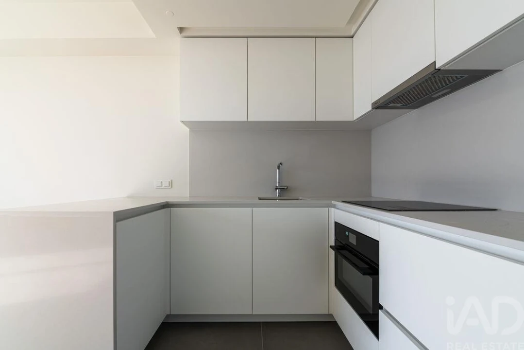Apartamento T1 para Venda em Avenidas Novas Foto 6